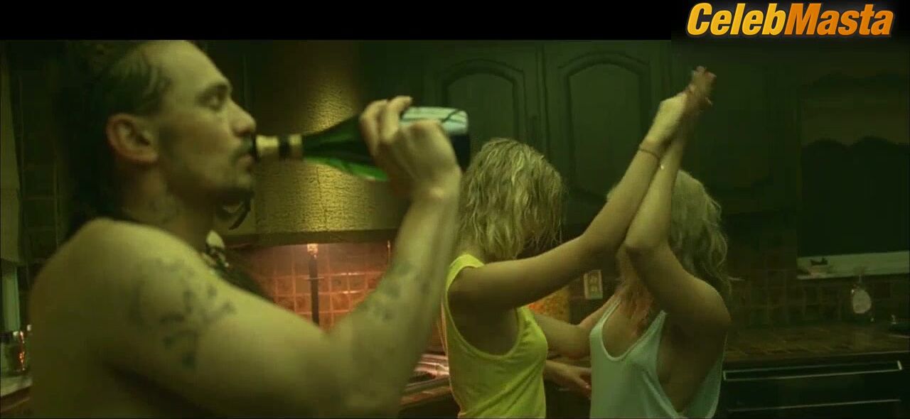 Vanessa Hudgens ’ Hot Scene In Spring Breakers - Photo 1 of 5 photo 5