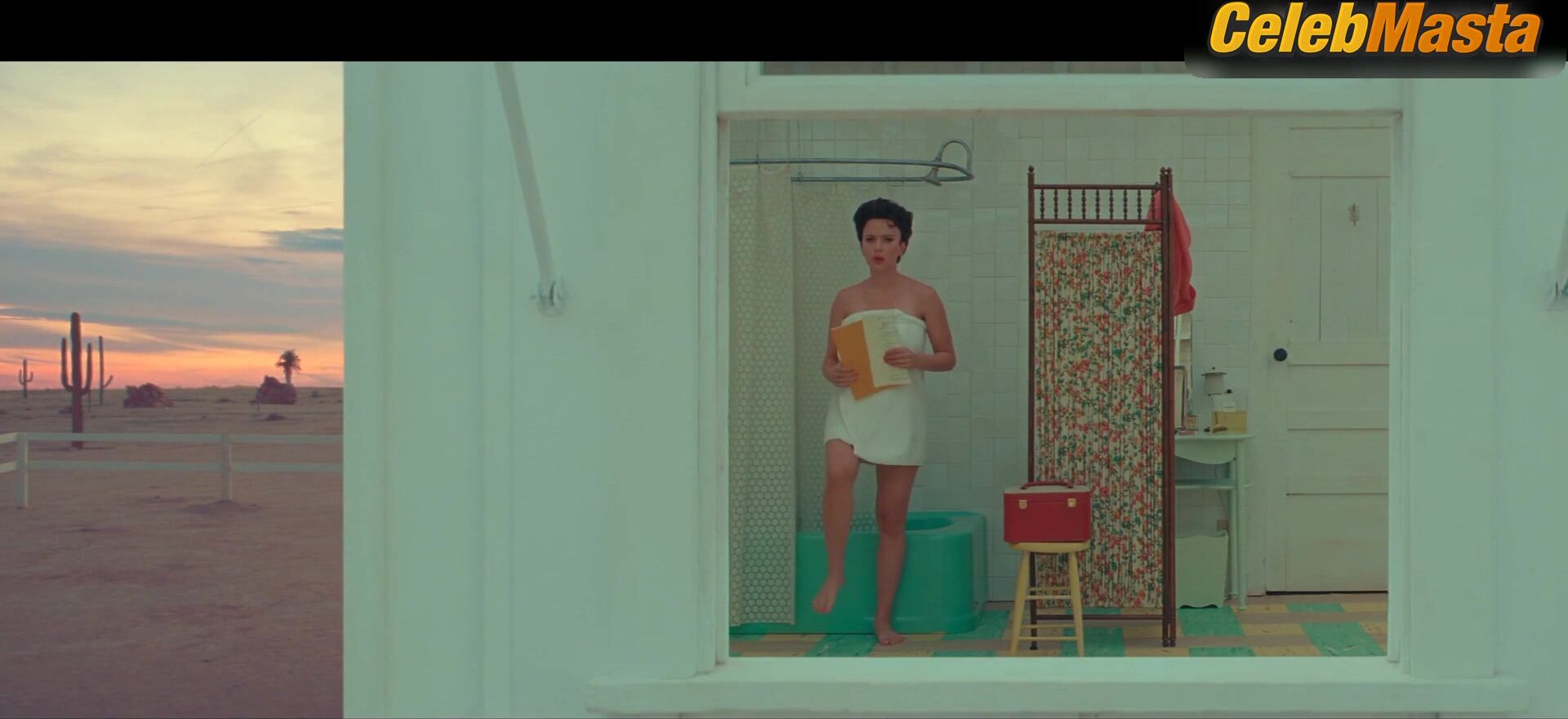 Katy Heffernan-smith Scarlett Johansson And ’s Body Double, - Photo 2 of 5
