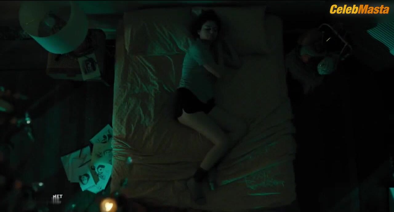 Selena Gomez Shows Tits Scene In Only Murders In The - Photo 1 of 5 photo 2