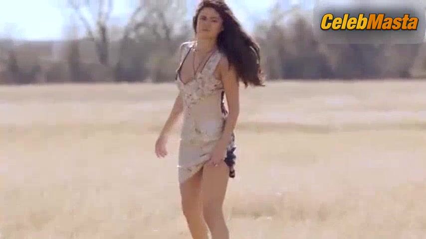 Selena Gomez Tits Scene In Gq Behind The Scenes - Photo 5 of 5 photo 4