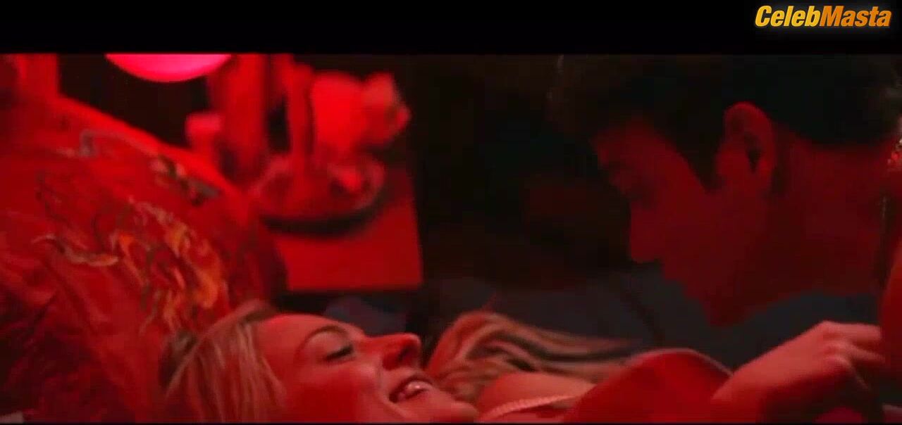Sophie Turner Thong Scene From Heavy - Photo 2 of 5 photo 1