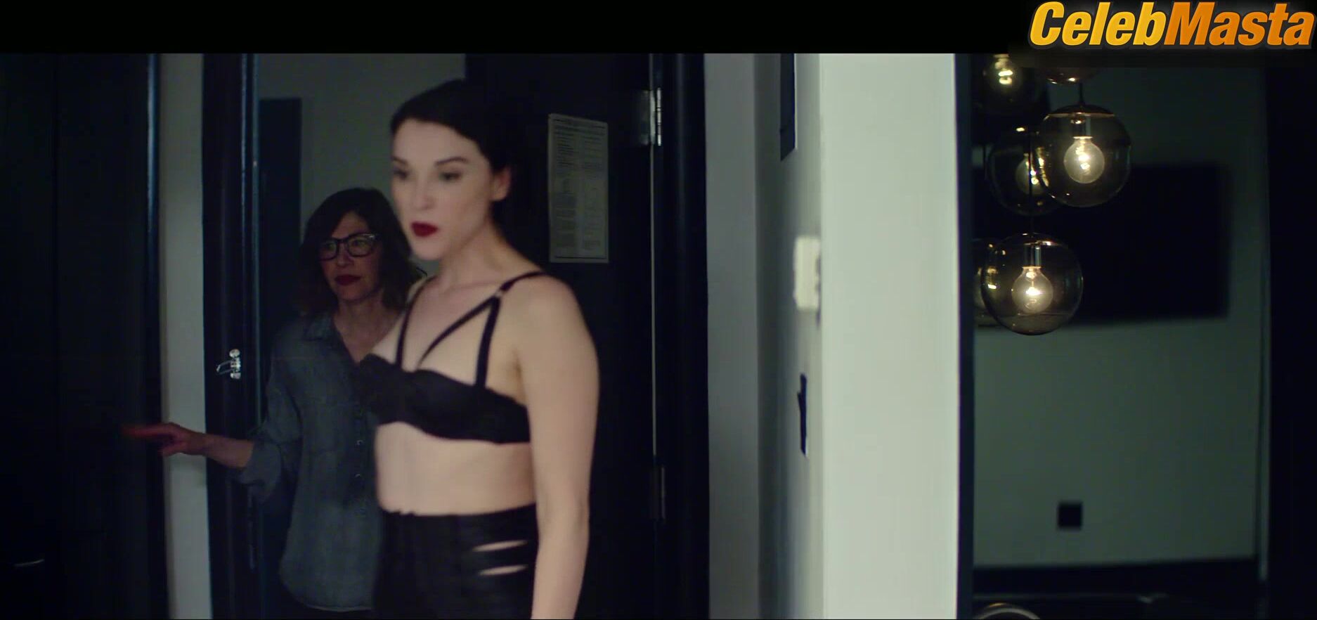 Dakota Johnson And St. Vincent Show Underwear, Lesbian - Photo 2 of 5 photo 1