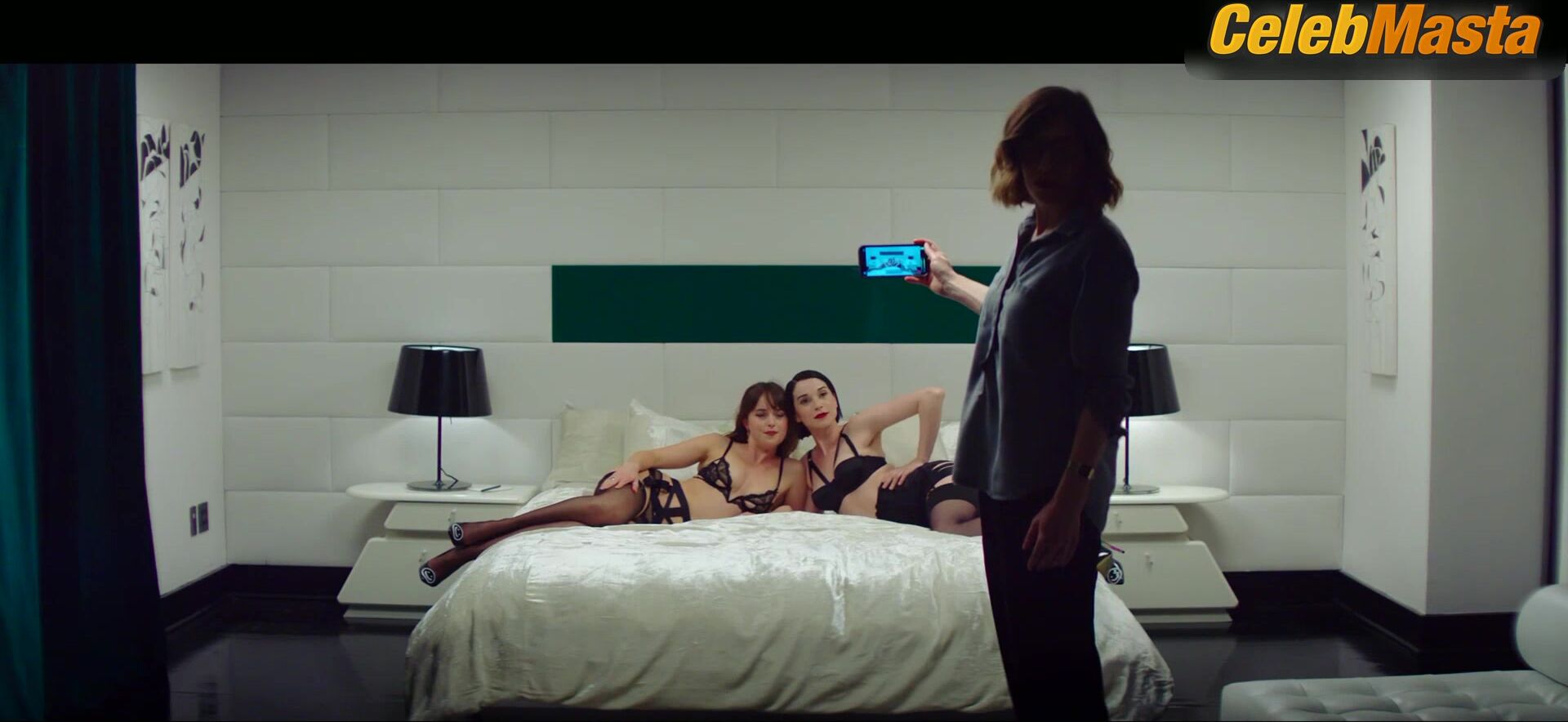 Dakota Johnson And St. Vincent Show Underwear, Lesbian - Photo 2 of 5