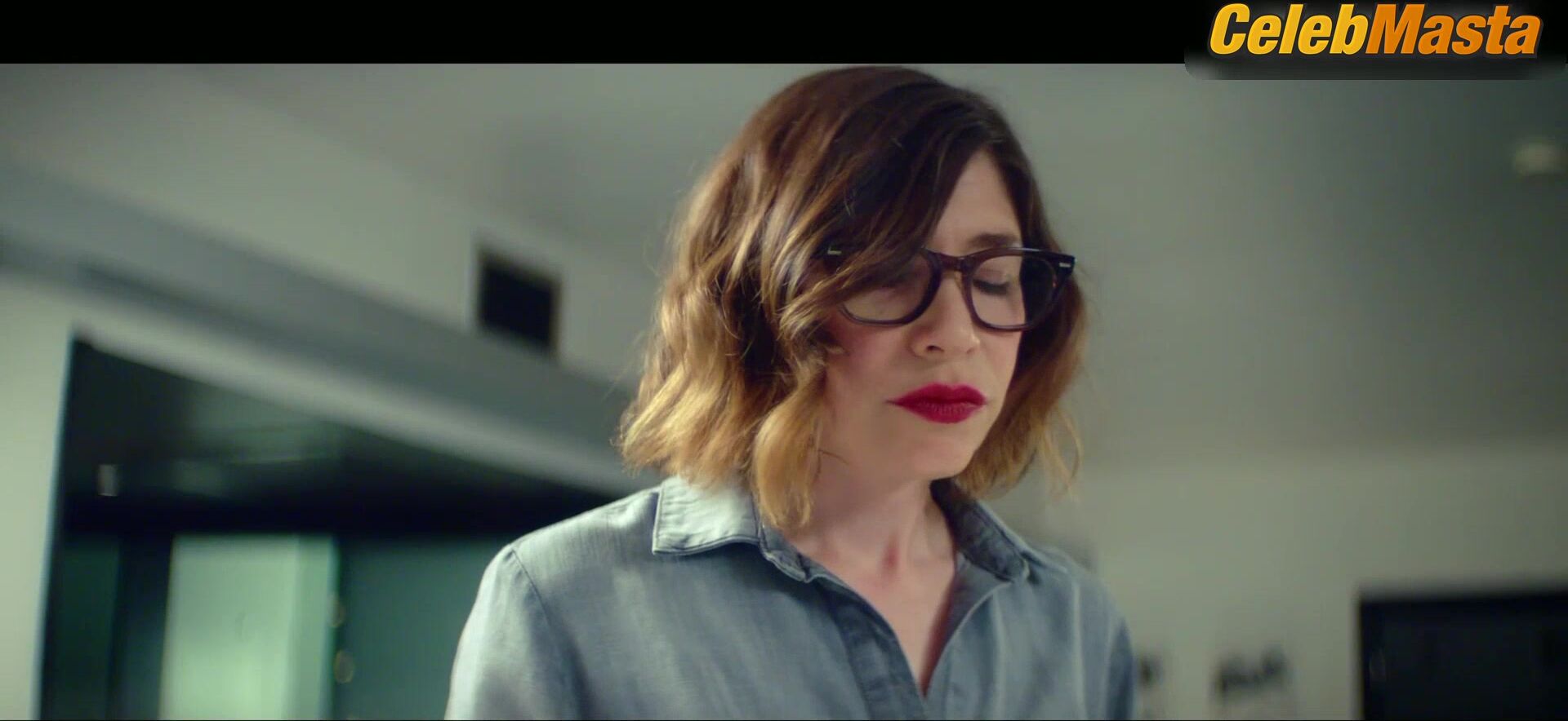 Dakota Johnson And St. Vincent Show Underwear, Lesbian - Photo 2 of 5 photo 5