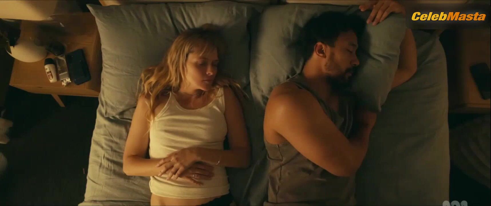 Teresa Palmer Tits, Underwear Scene From The Family Next - Photo 2 of 5 photo 5