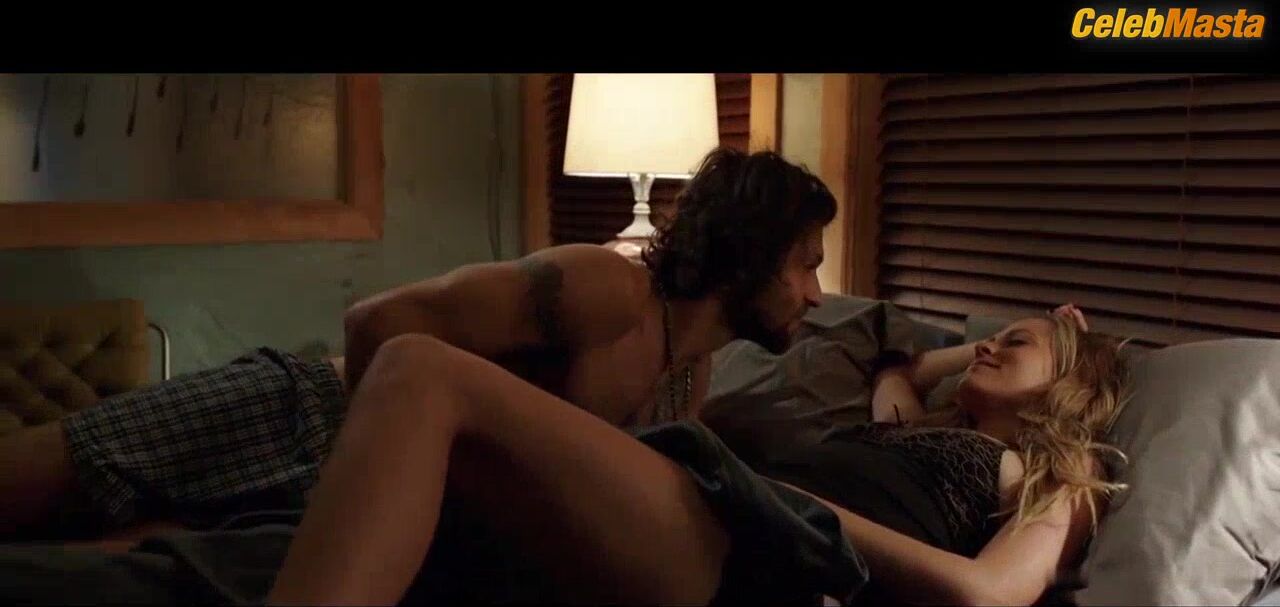 Teresa Palmer ’s Underwear Scene From Lights Out - Photo 2 of 5