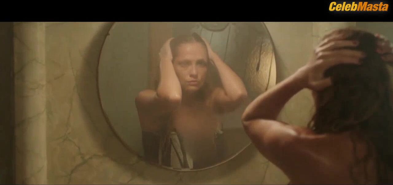 Teresa Palmer ’s Underwear Scene From Lights Out - Photo 2 of 5 photo 5