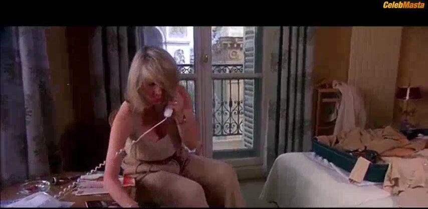 Teri Garr ’s Tits Scene From Ready To Wear - Photo 1 of 5 photo 5