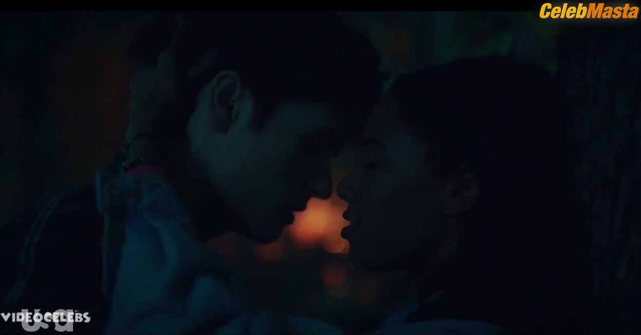 Willa Fitzgerald Reveals Thong Scene In Dare Me - Photo 2 of 5 photo 5