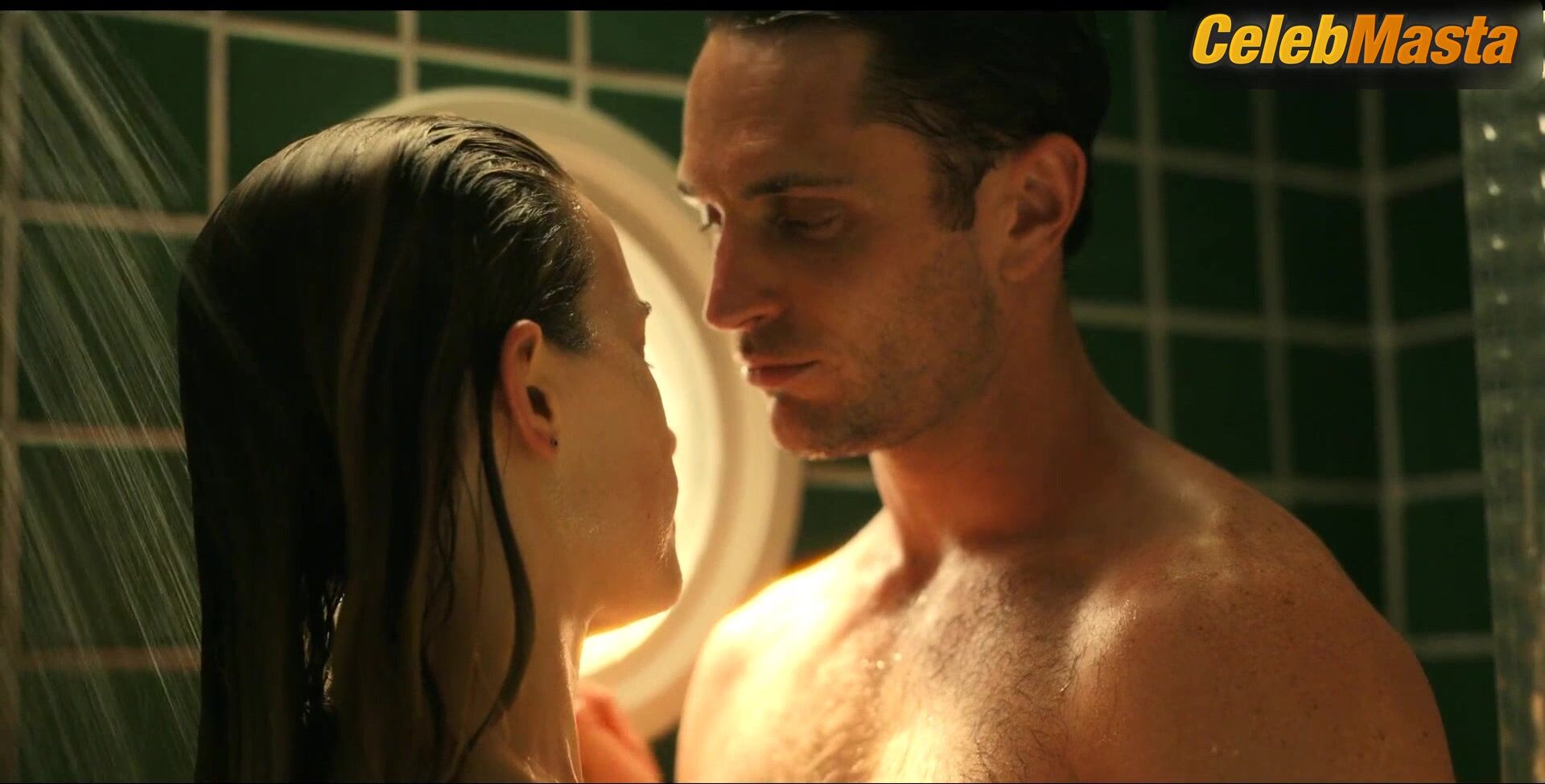 Willa Fitzgerald Underwear Scene In Pulse Movie - Photo 2 of 5 photo 5