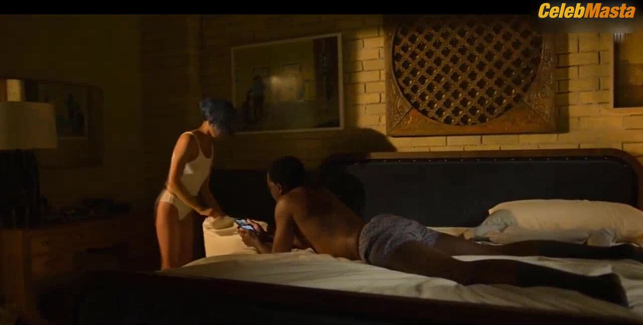 Zoe Kravitz Booty, Boobs Scene In Kimi - Photo 2 of 5