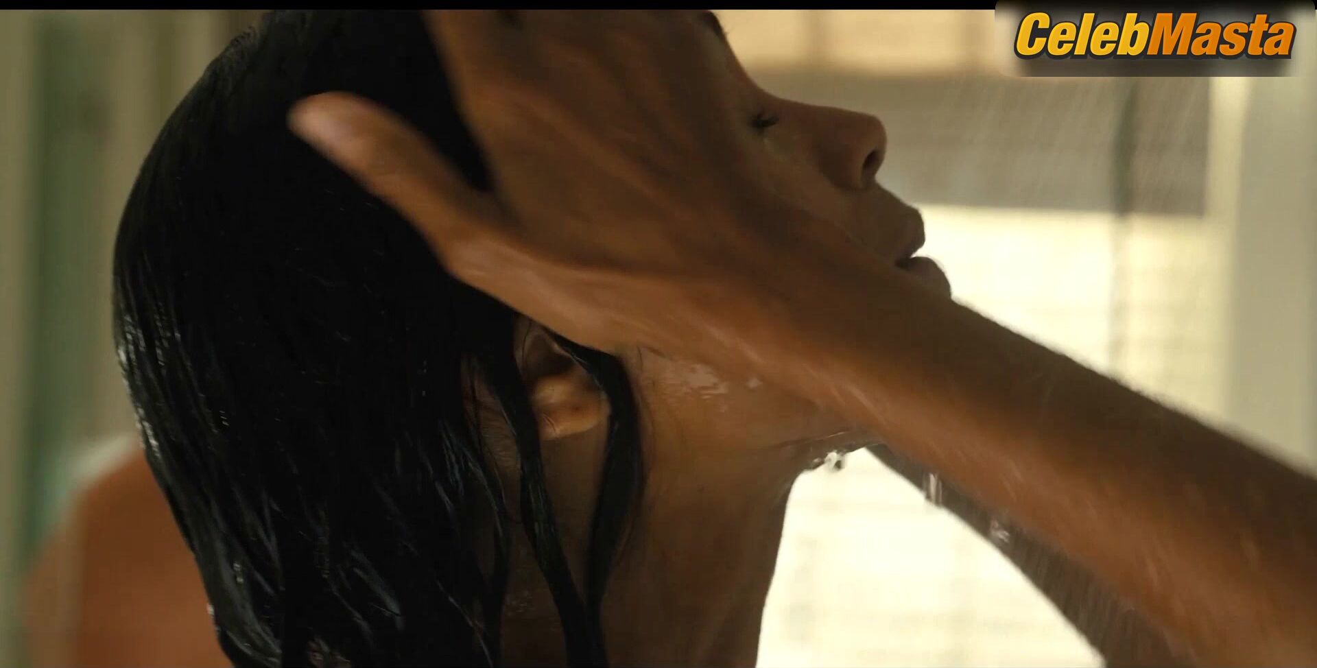 Zoe Saldana Booty Scene From Special Ops Lioness - Photo 2 of 5 photo 1
