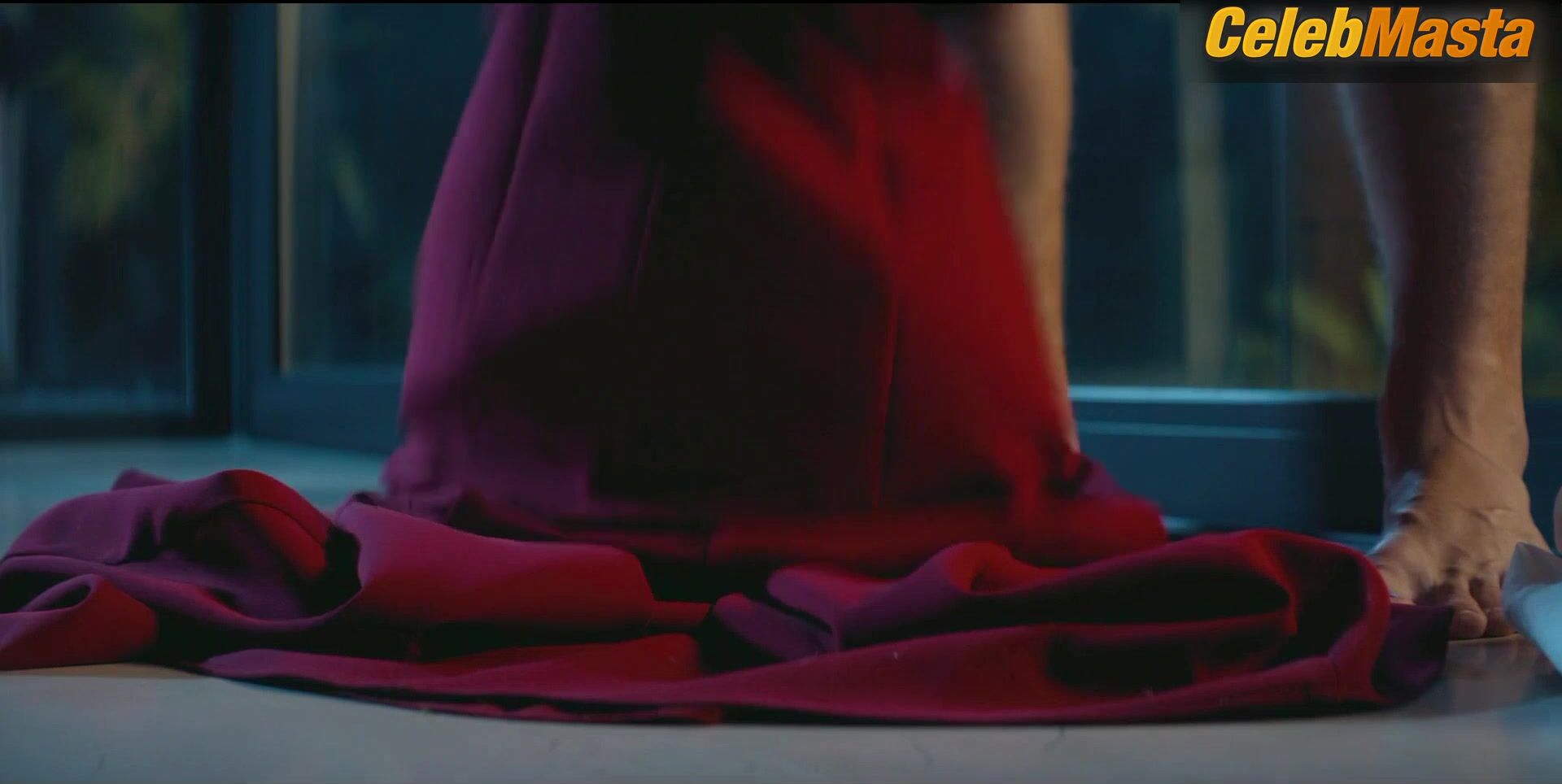 Nicole Wallace Booty And Underwear Scene In Our Fault - Photo 2 of 5 photo 1