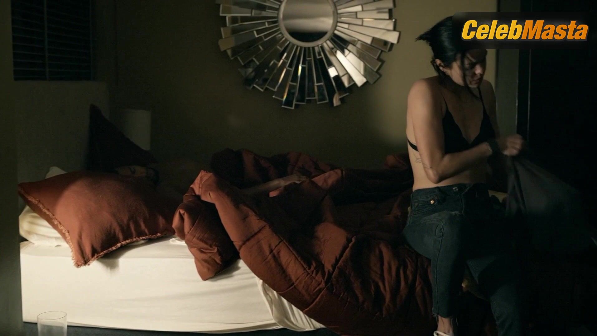 Lina Esco Flaunts Underwear Scene In S.w.a.t. - Photo 2 of 5 photo 1