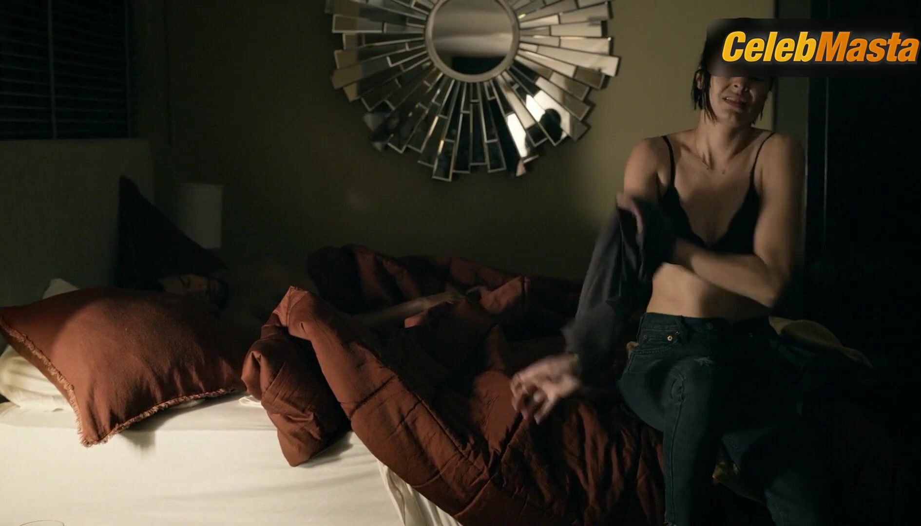Lina Esco Flaunts Underwear Scene In S.w.a.t. - Photo 2 of 5