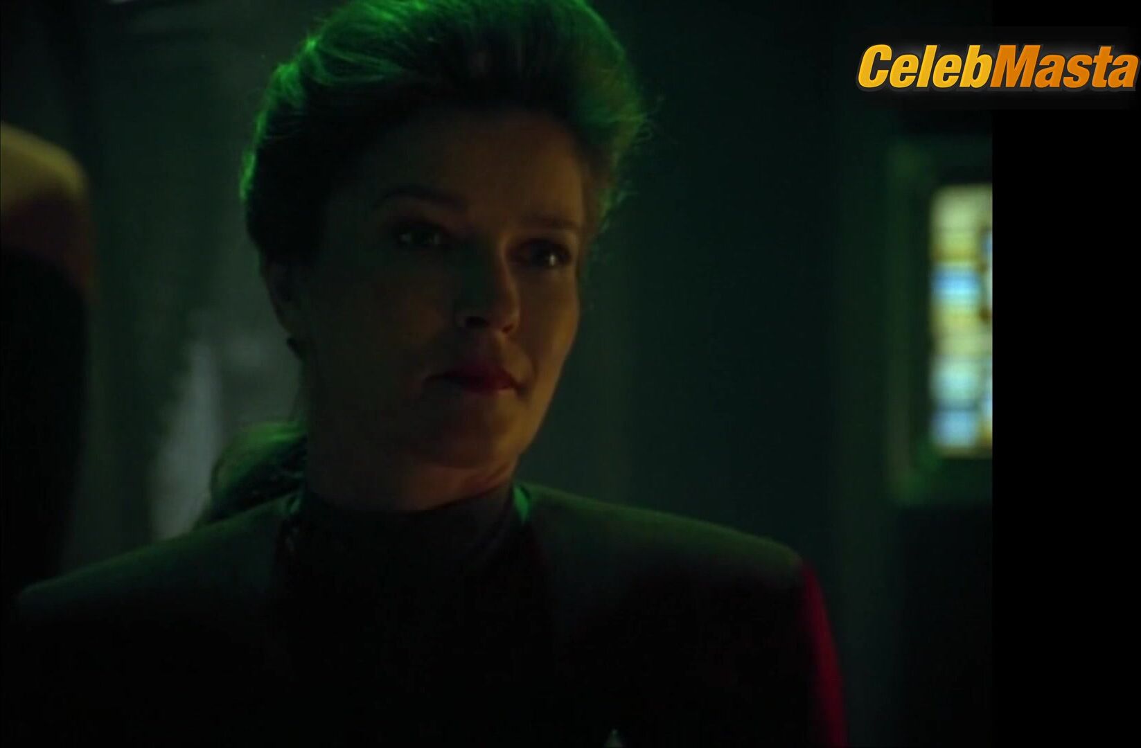 Jeri Ryan Reveals Sexy Scene In Star Trek Voyager - Photo 2 of 5 photo 4
