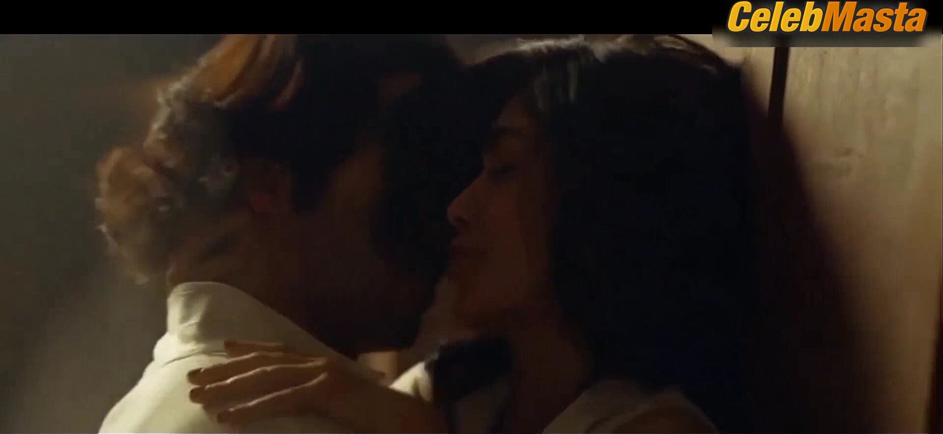 Mrunal Thakur ’s Steamy Scene In Jersey - Photo 3 of 5 photo 2