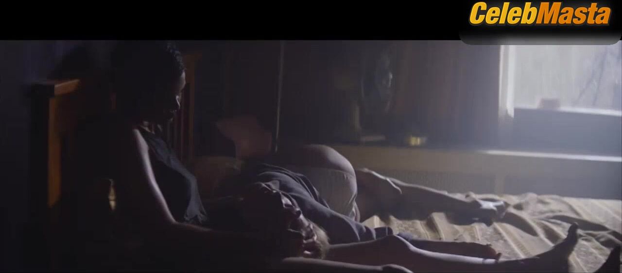 Lina Esco Tove Lo And Show Lesbian Underwear Scene In - Photo 2 of 5 photo 4