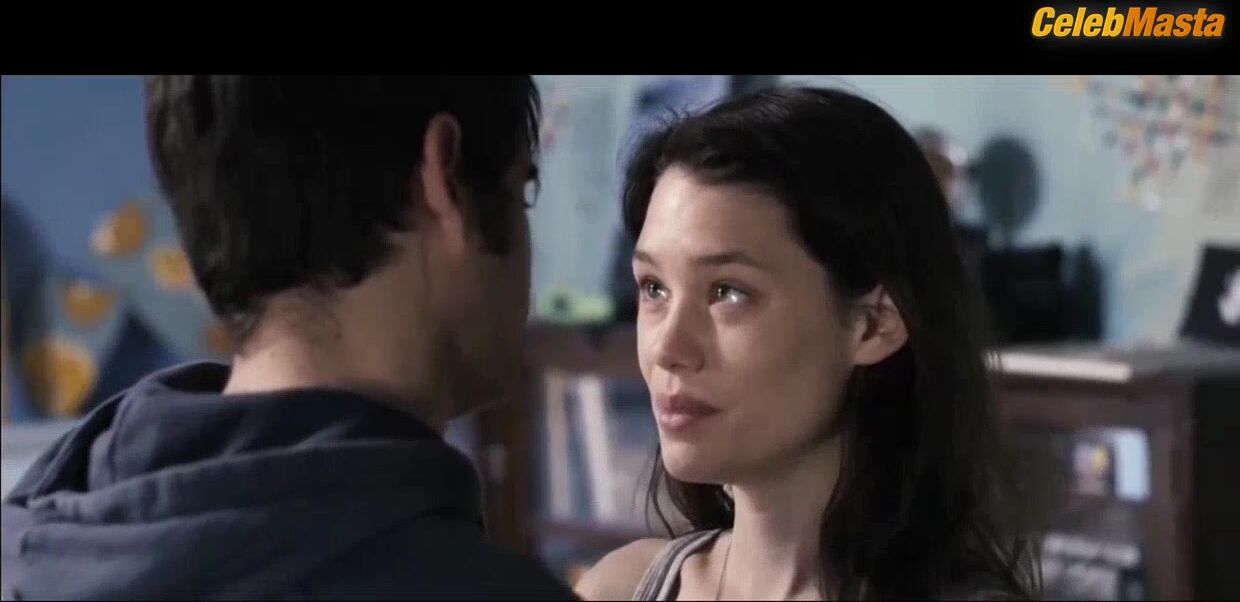 Astrid Berges-frisbey Hot Scene In The Sex Of The Angels - Photo 4 of 5 photo 5