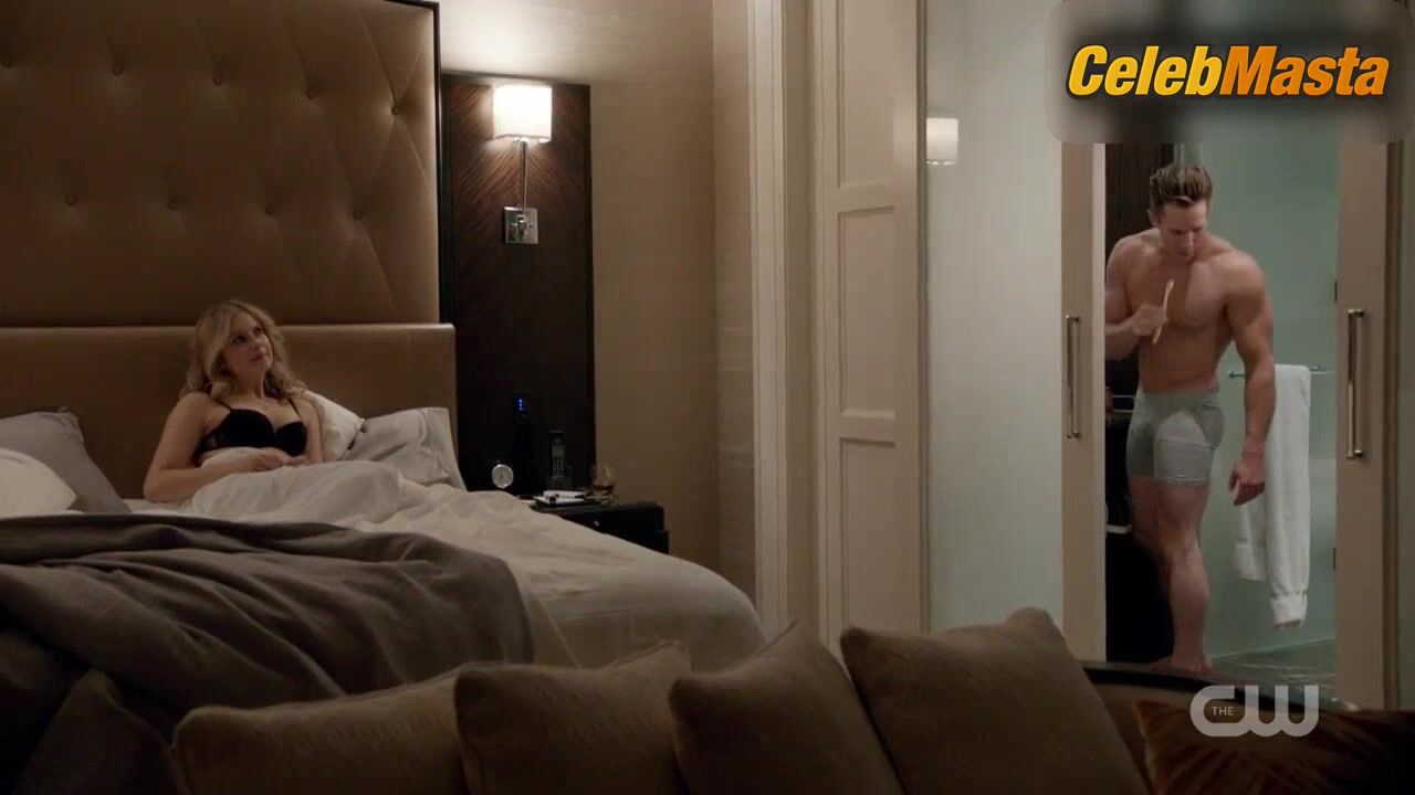 Rose Mciver Underwear Scene From Izombie - Photo 3 of 5 photo 1