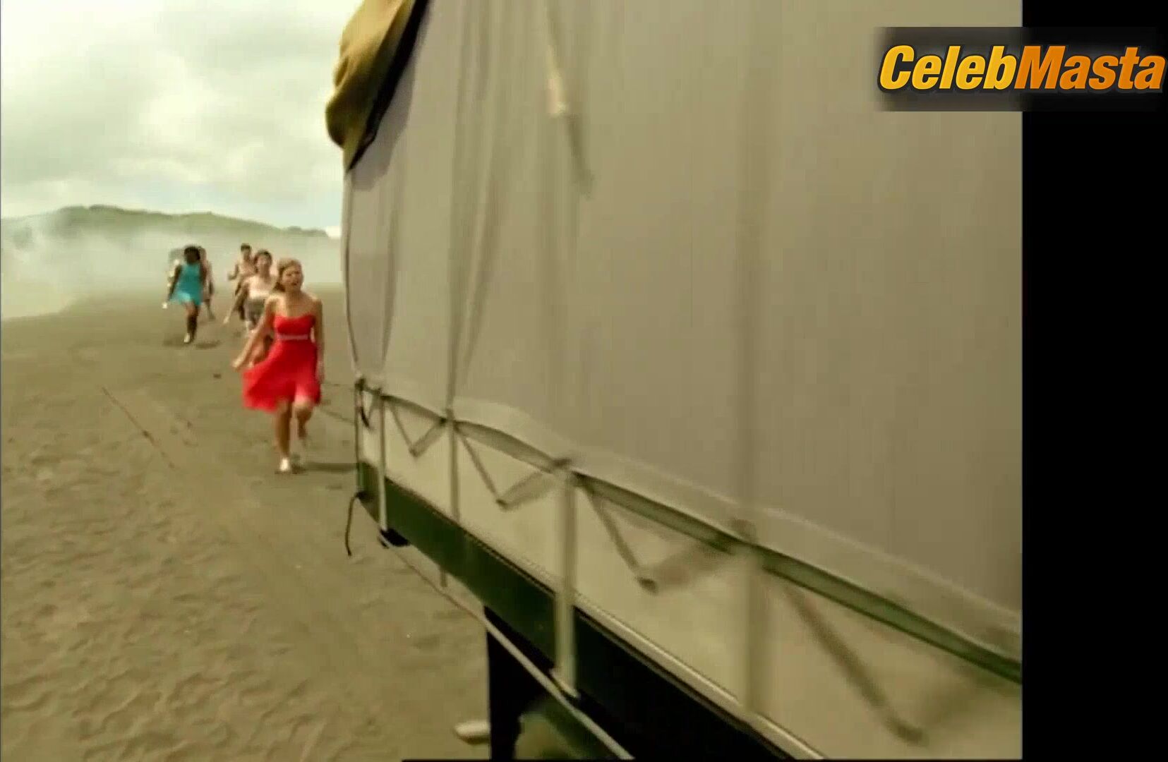 Rose Mciver Shows Off Sexy Scene In Power Rangers R.p.m - Photo 2 of 5 photo 1