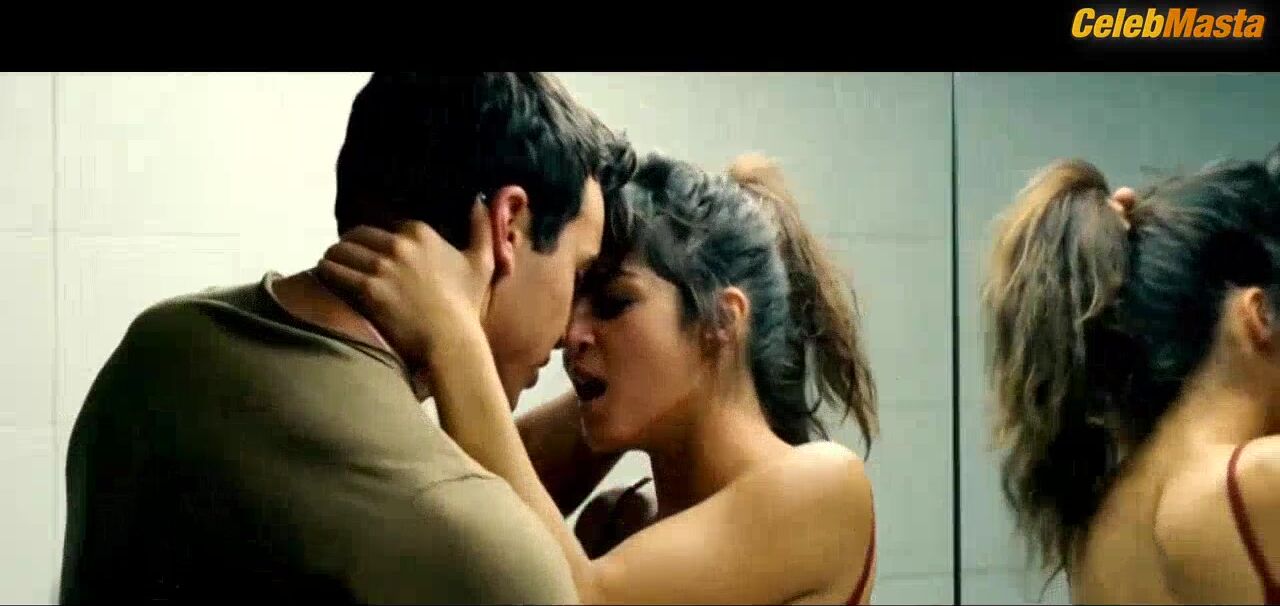 Clara Lago Tits Scene From I Want You - Photo 1 of 5 photo 5