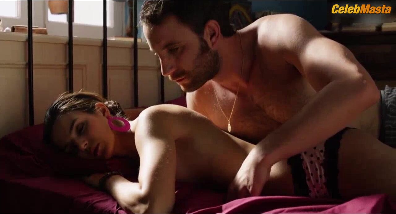 Clara Lago Tits Scene From Spanish Affair - Photo 1 of 5 photo 2