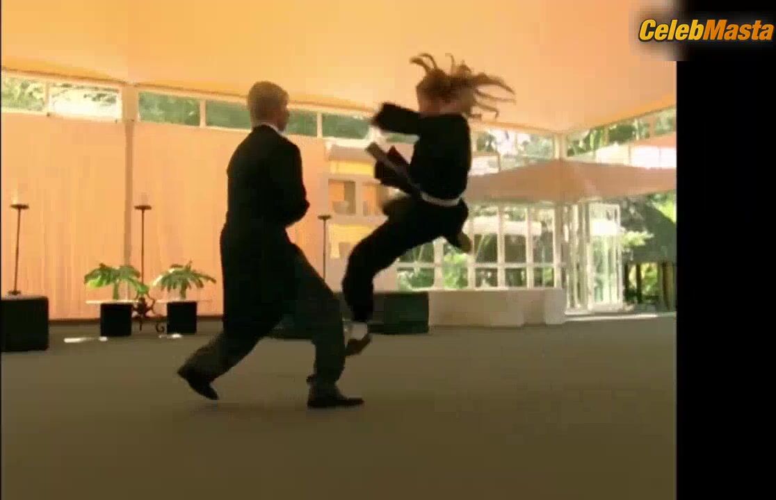 Rose Mciver ’s Sexy Scene From Power Rangers R.p.m - Photo 2 of 5 photo 4
