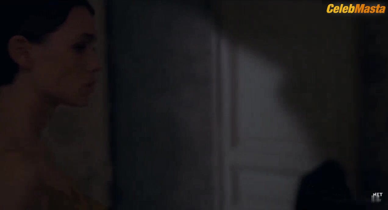 Astrid Berges-frisbey ’s Sexy Scene From The Other - Photo 1 of 5 photo 2