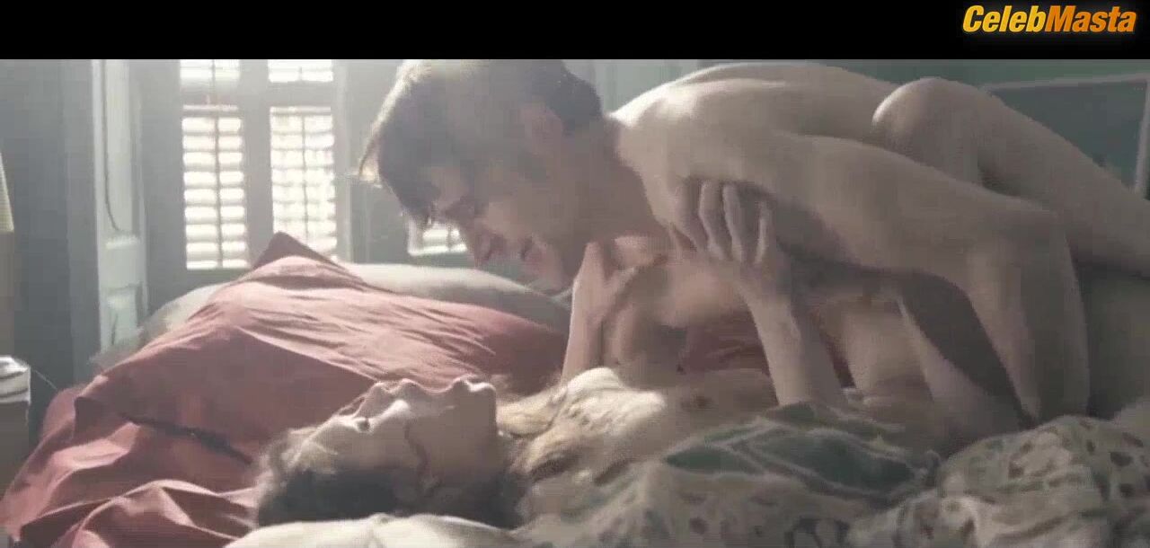 Astrid Berges-frisbey ’s Booty And Boobs Scene In El Sexo De - Photo 1 of 5 photo 2