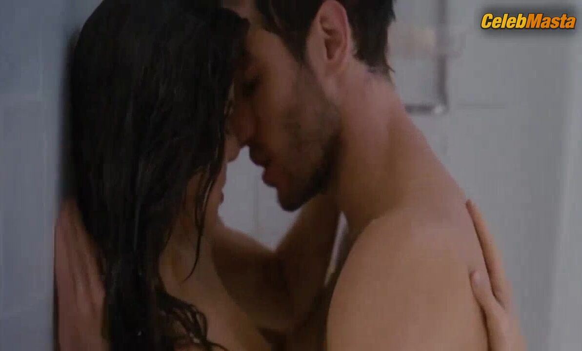 Clara Lago ’s Tits Scene In The Hidden Face - Photo 3 of 5 photo 4
