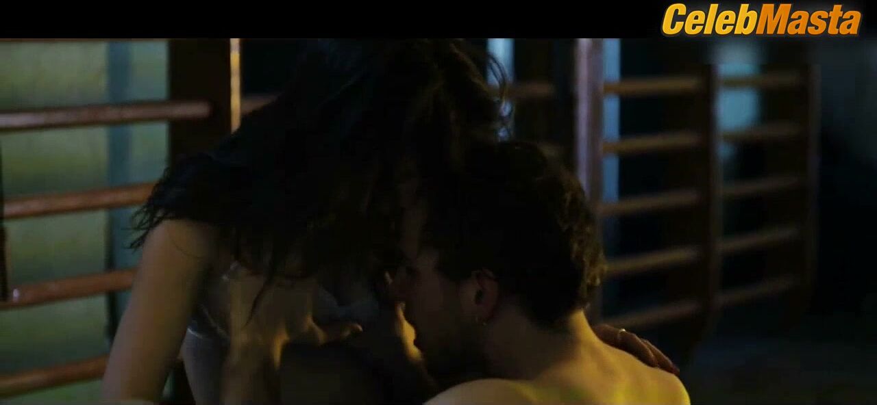 Astrid Berges-frisbey Reveals All In Scene From The Sex Of The - Photo 1 of 5 photo 4