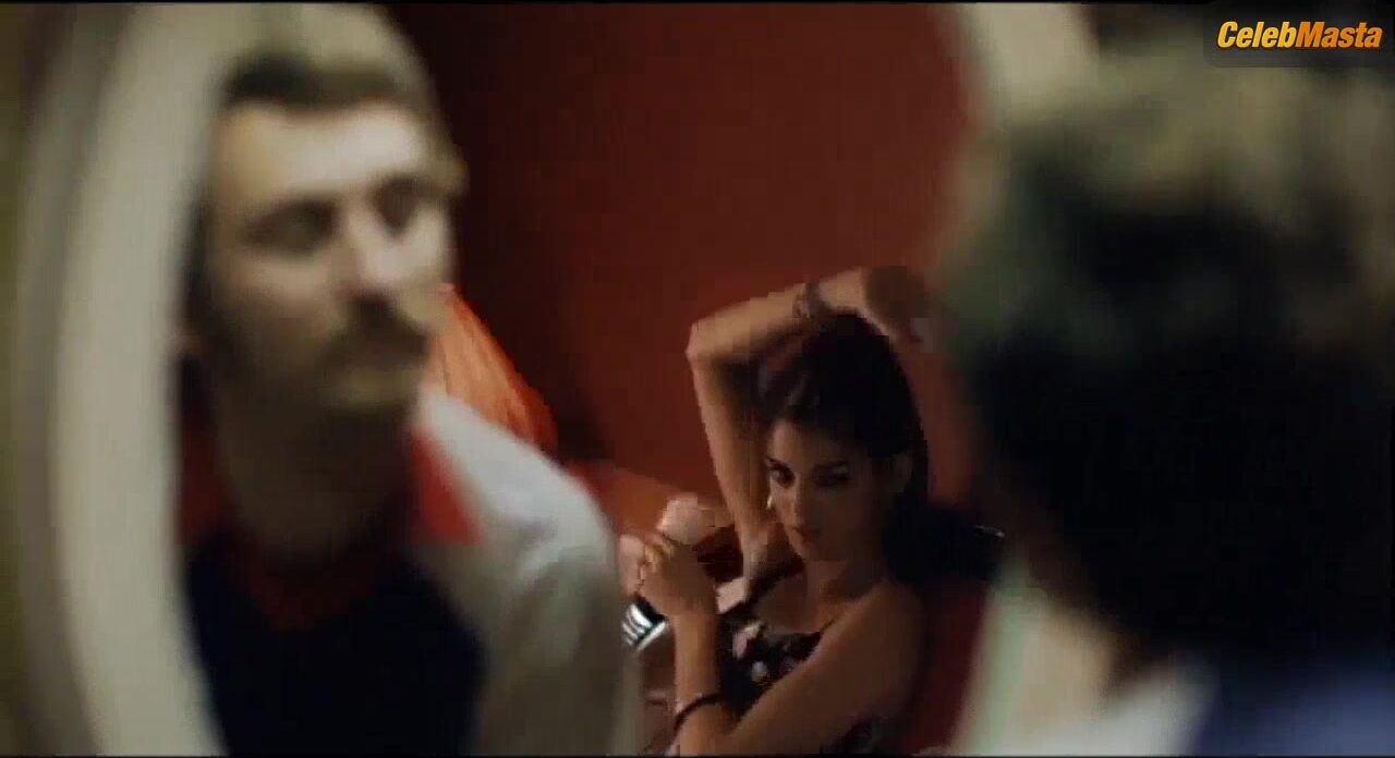 Clara Lago Shows Off Sexy Scene In Primos - Photo 1 of 5