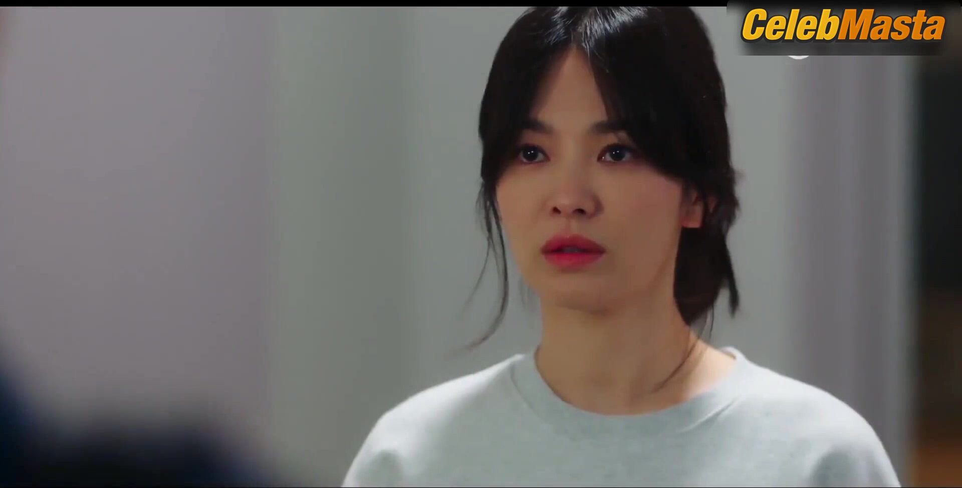 Song Hye Kyo Shows Sexy Scene In Now, We Are Breaking Up - Photo 3 of 5 photo 1