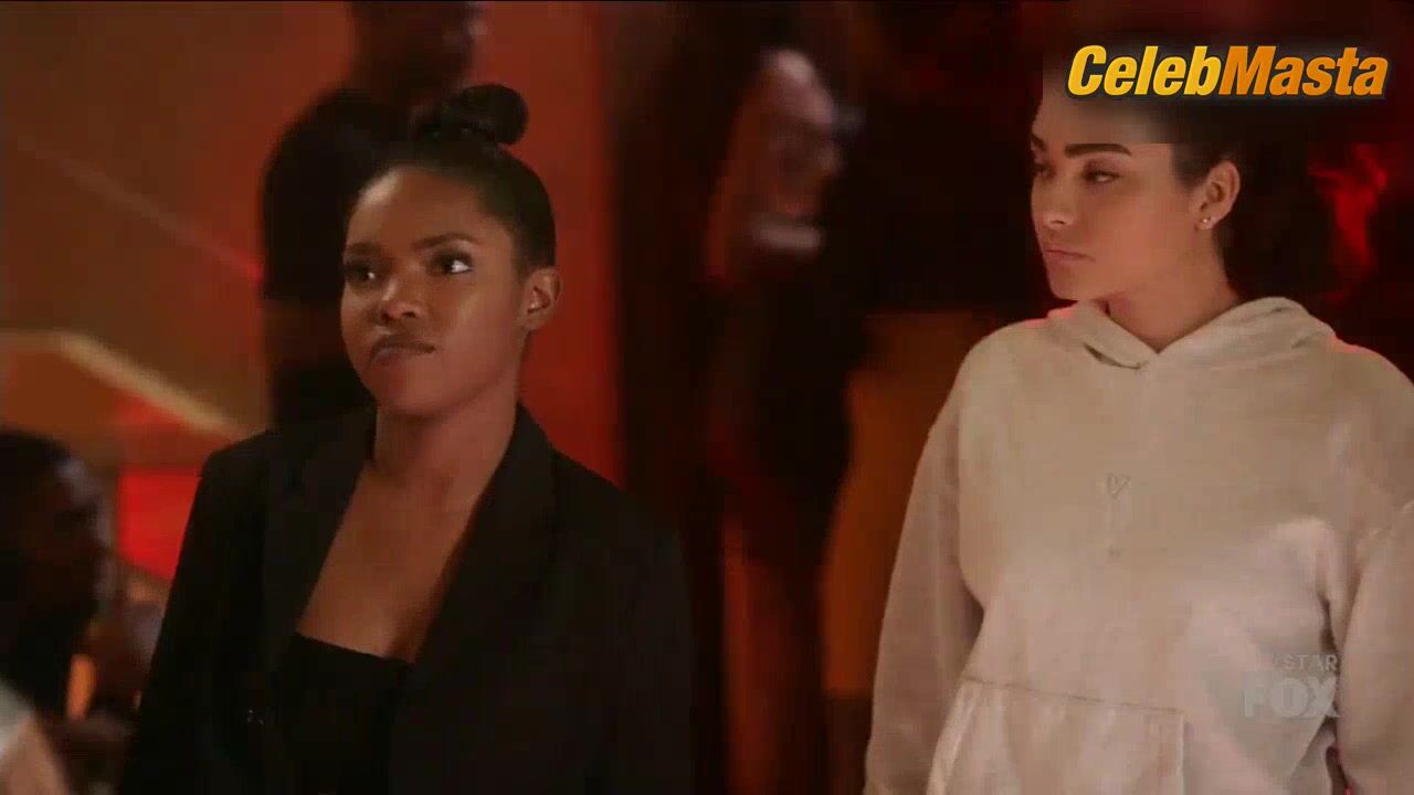 Keke Palmer And Ryan Destiny’s Lesbian Underwear - Photo 2 of 5