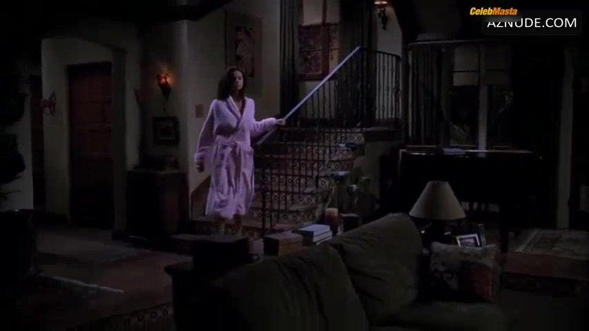 Jennifer Taylor ’s Sexy Scene In Two And A Half Men - Photo 1 of 5