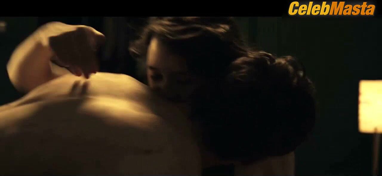 Astrid Berges-frisbey Boobs, Booty Scene In The Sex Of The Angels - Photo 1 of 5
