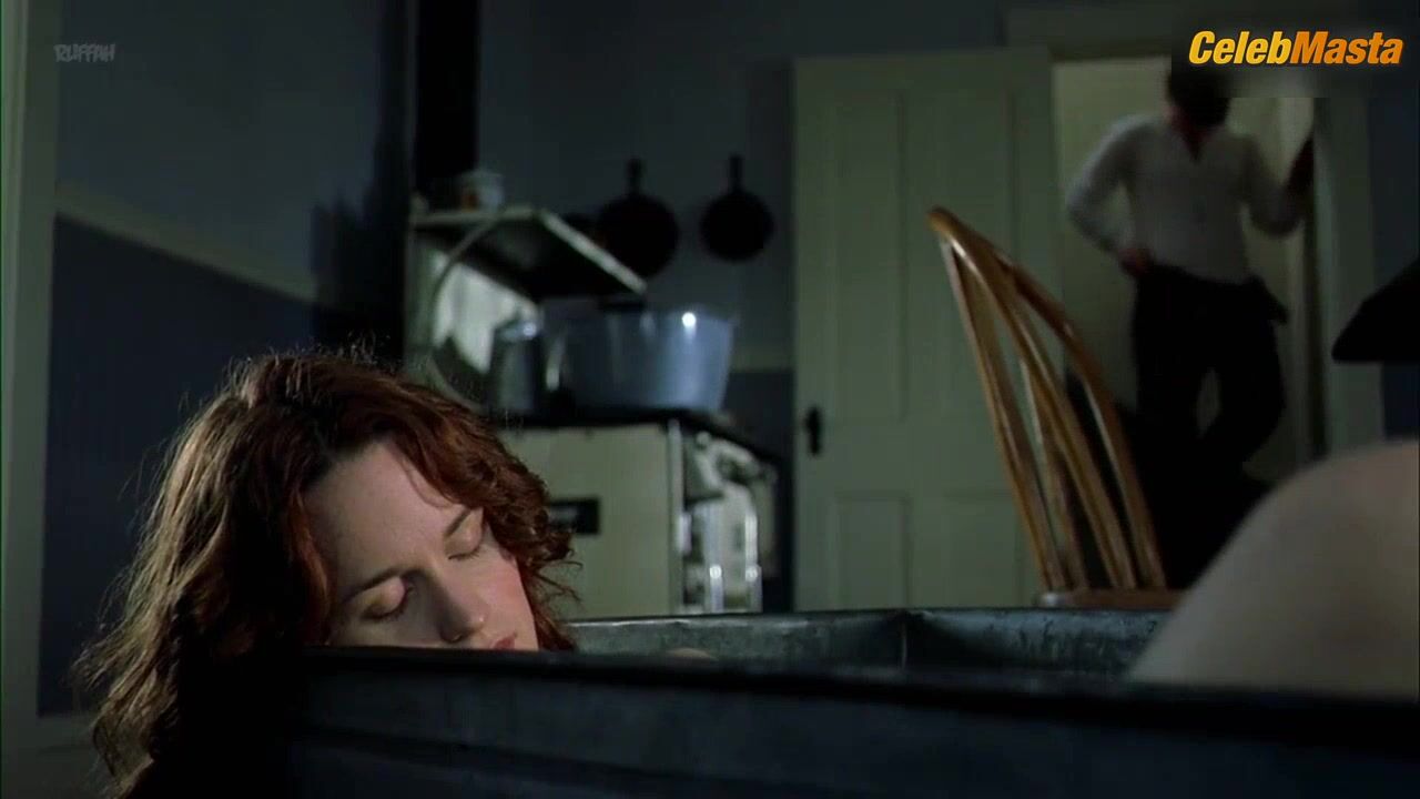 Elizabeth Reaser Booty Scene In Sweet Land - Photo 1 of 5 photo 2