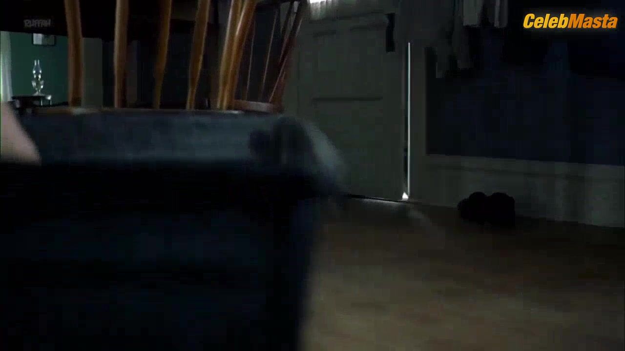 Elizabeth Reaser Booty Scene In Sweet Land - Photo 1 of 5 photo 4