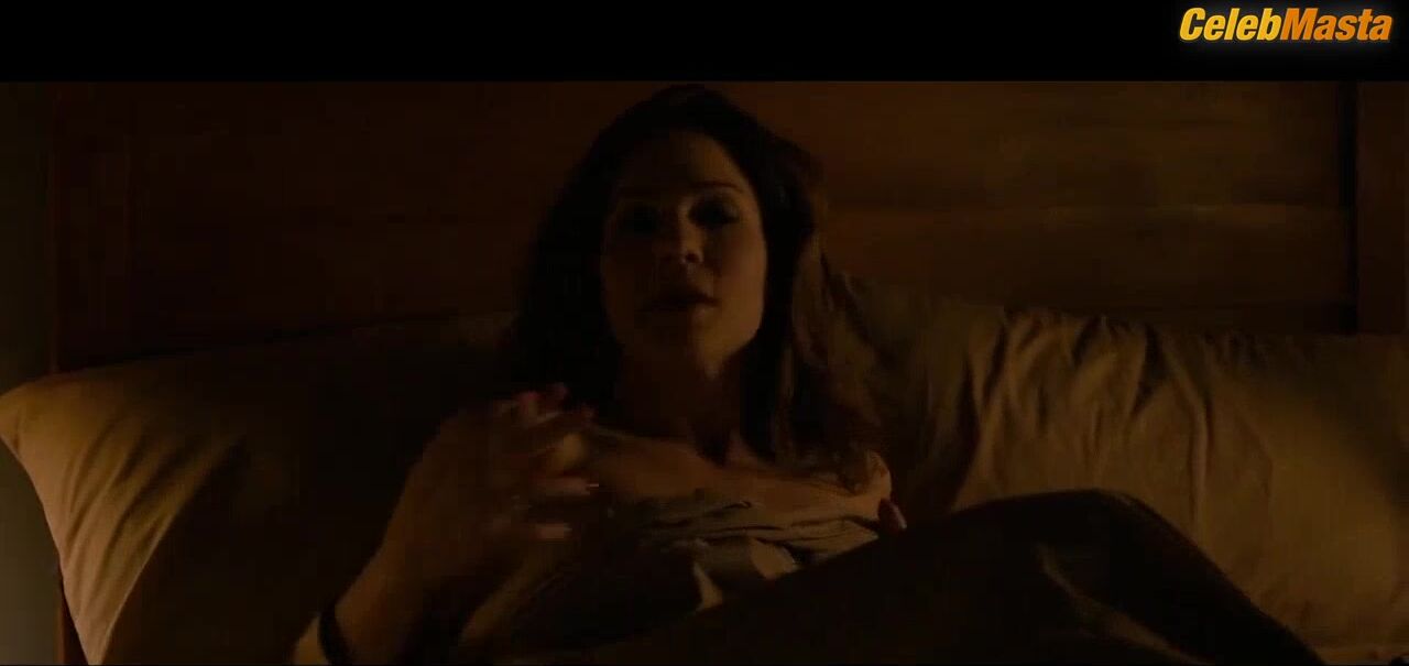 Lynn Collins Tits Scene From Lost In The Sun - Photo 3 of 5 photo 2