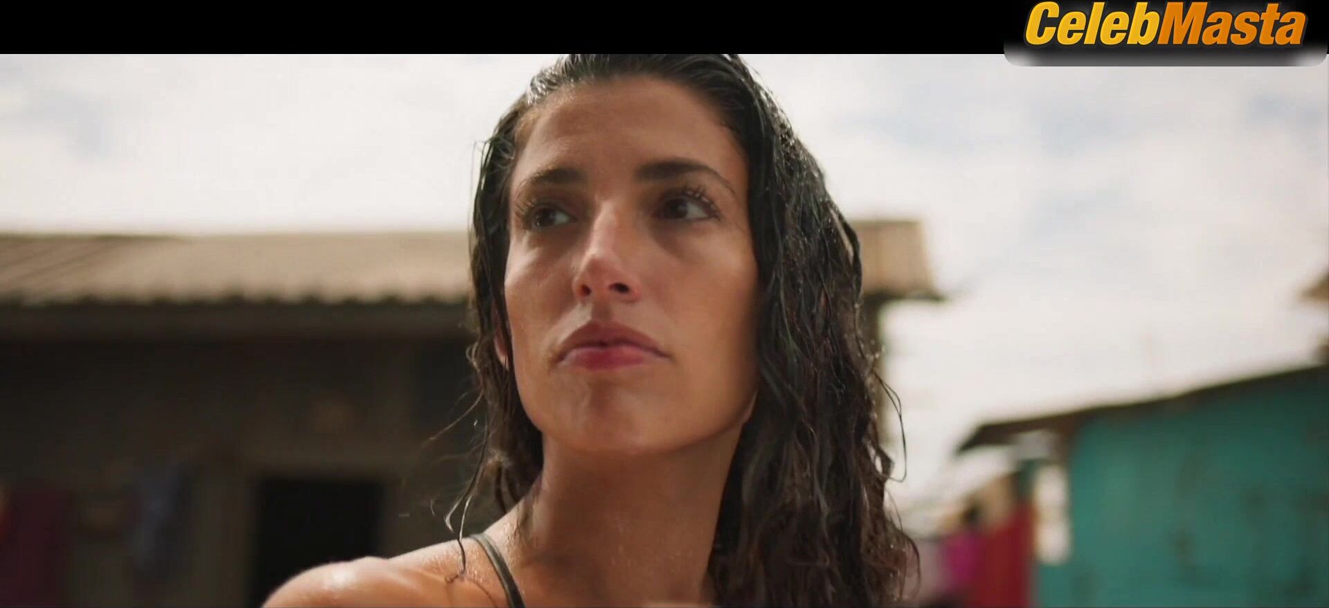 Tania Raymonde Bares Bikini In Scene From Deep Blue Sea 3 - Photo 2 of 5 photo 4