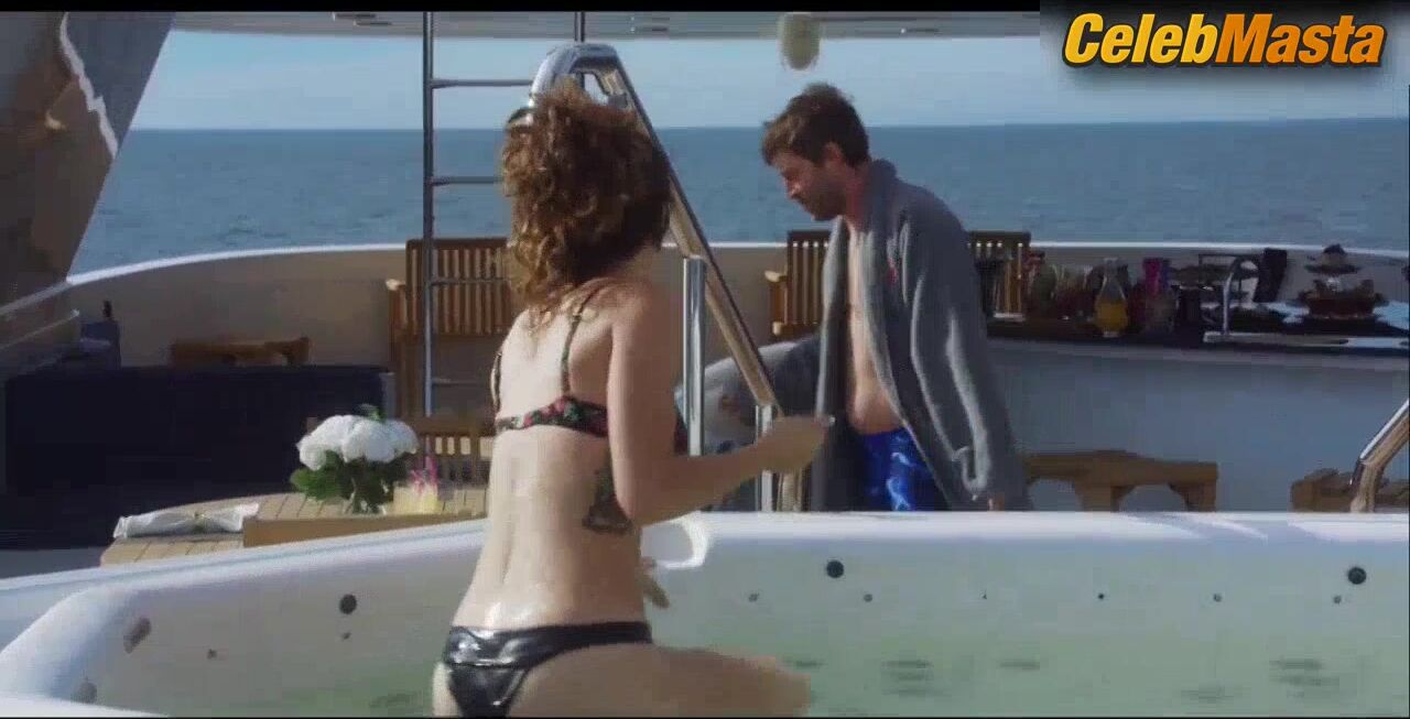 Tania Raymonde Shows Swimsuit Scene In Goliath - Photo 2 of 5 photo 5