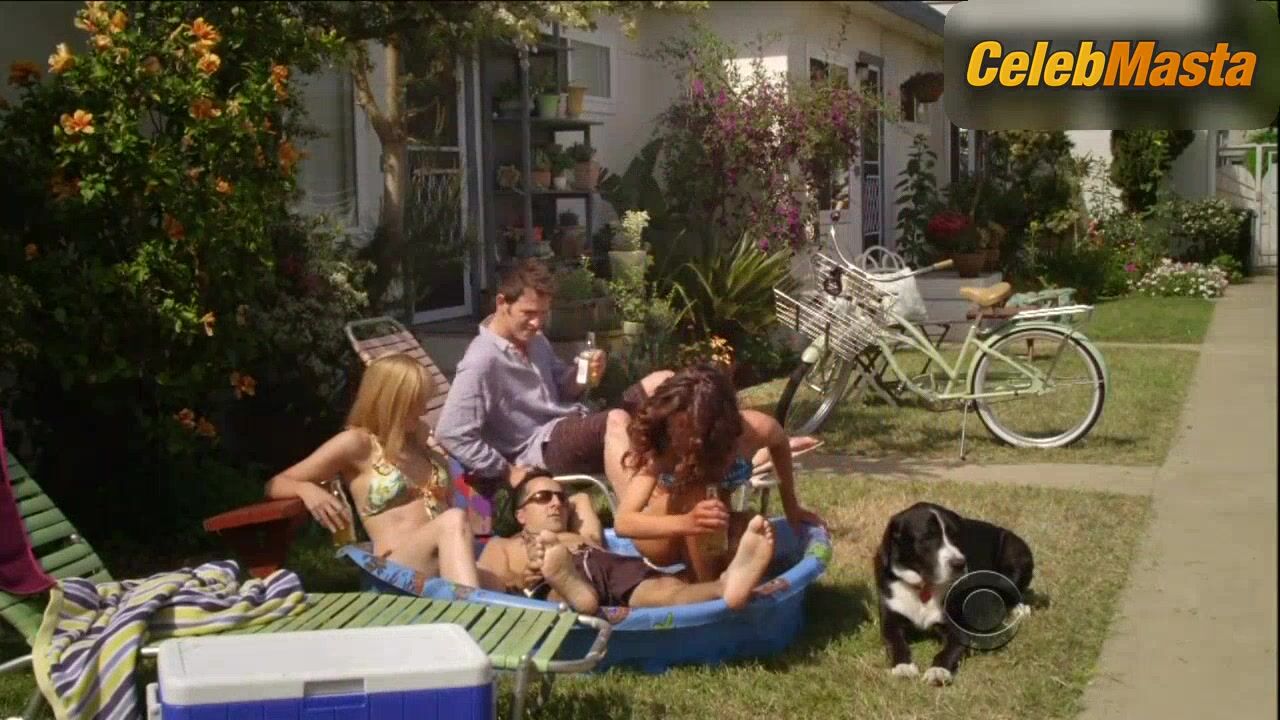Elizabeth Reaser ’s Bikini Scene In The Ex List - Photo 2 of 5 photo 4