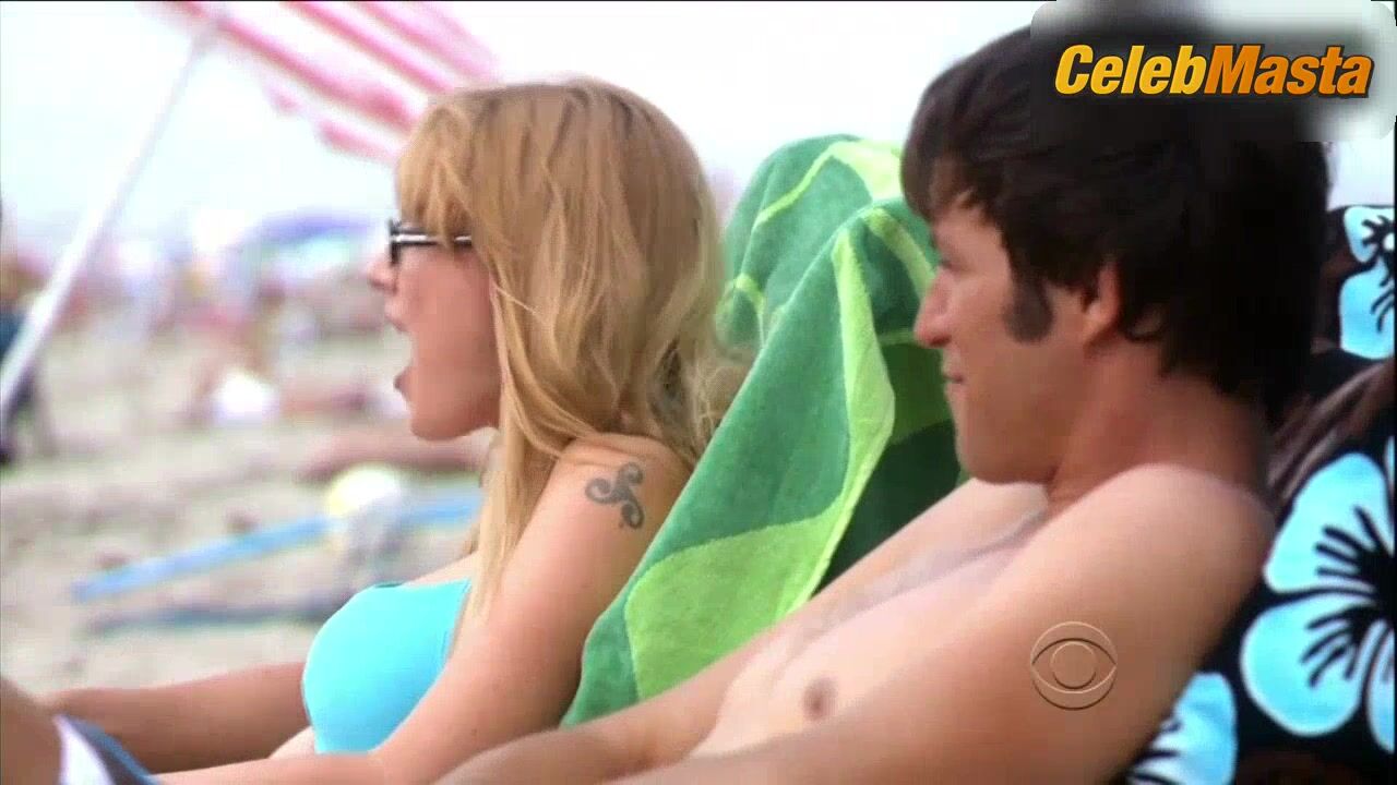 Elizabeth Reaser Swimsuit Scene From The Ex List - Photo 2 of 5 photo 5