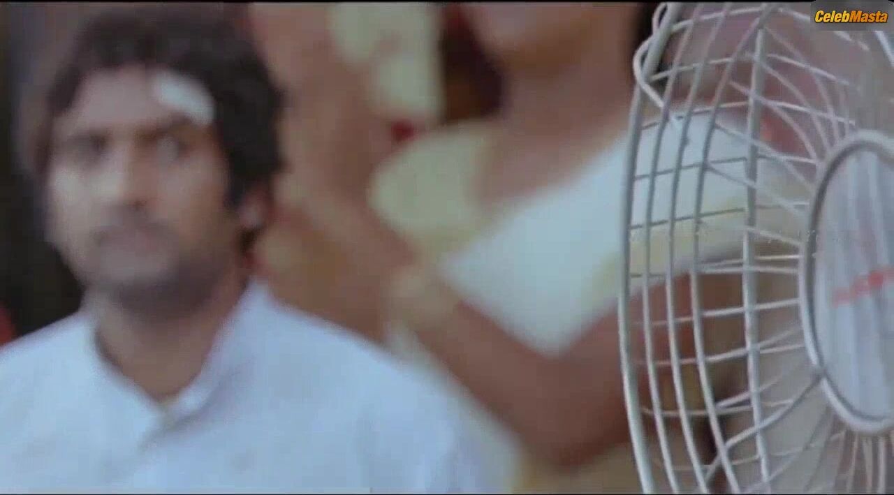 Tamanna Bhatia Bares Underwear In Siruthai Scene - Photo 1 of 5