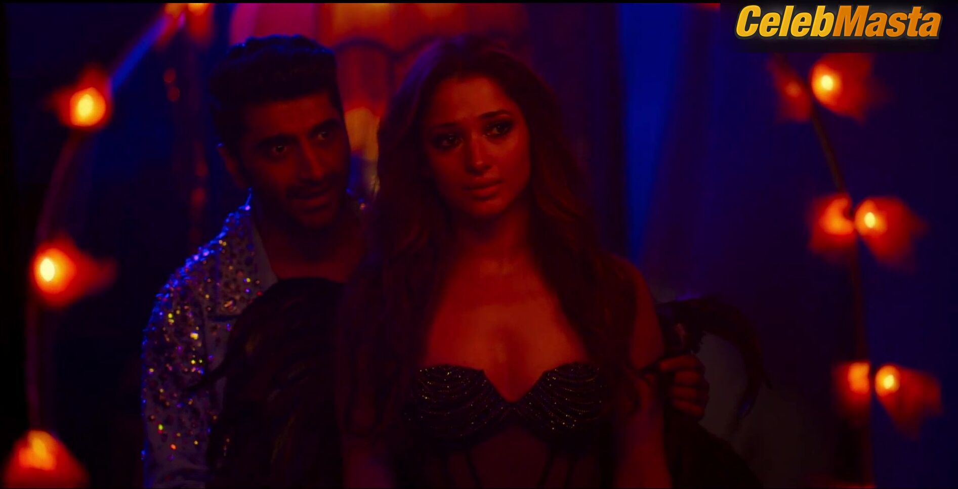 Tamanna Bhatia Steamy Scene In Jee Karda - Photo 3 of 5 photo 4