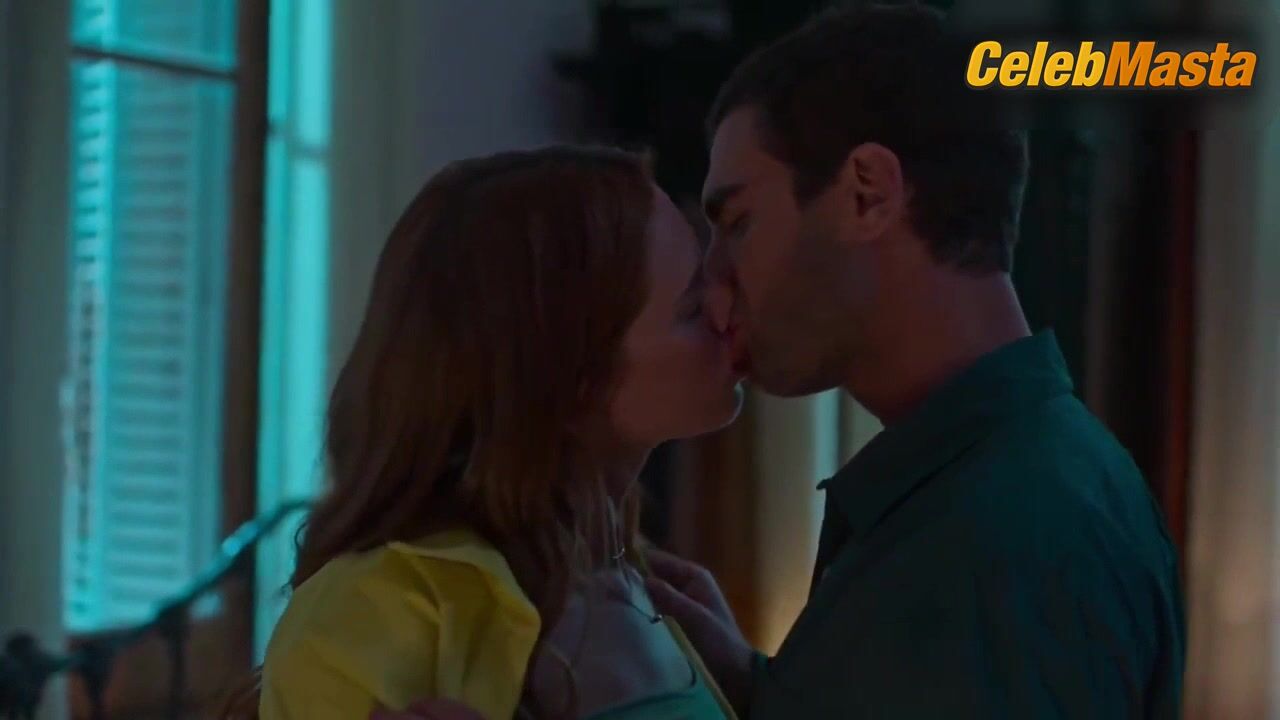 Delfina Chaves ’s Sexy Scene From Six Is Not A Crowd - Photo 2 of 5