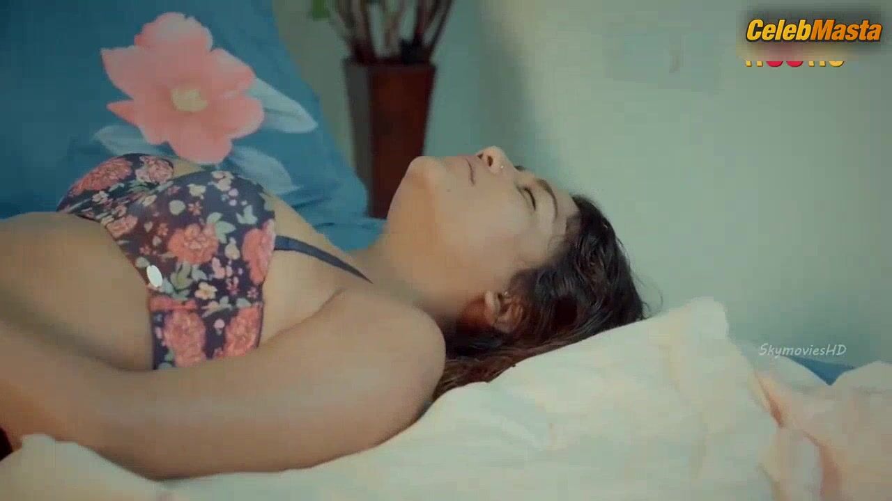 Ruks Khandagale And Sreoshi Chatterjee Lesbian, Butt Scene - Photo 2 of 5 photo 4