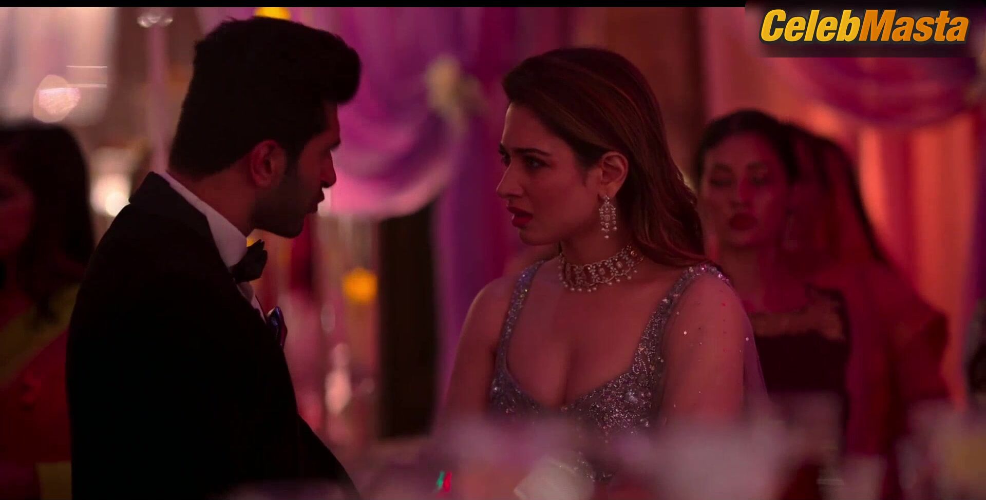 Tamanna Bhatia Shows Skin In Scene From Jee Karda - Photo 5 of 5 photo 2