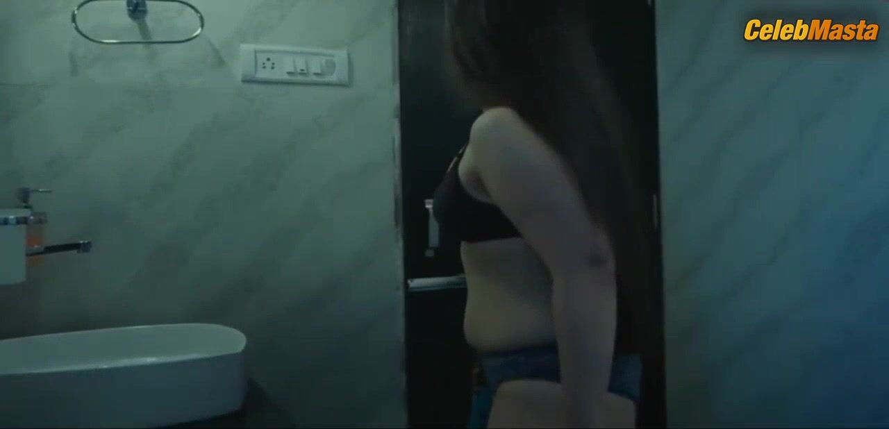 Sreoshi Chatterjee Booty, Boobs Scene In Chhupi Nazar - Photo 2 of 5 photo 4